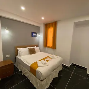 Happy Dreams Ekonomik Hotel